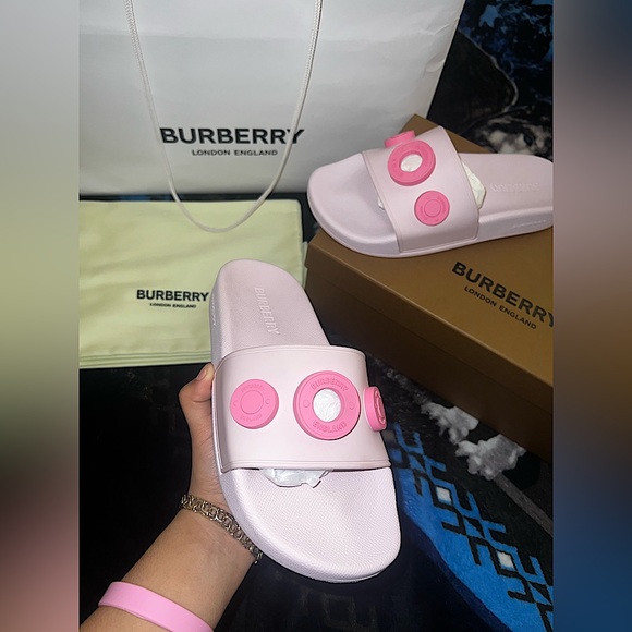 Pink Burberry Slides Size W6 - Picture 1 of 1